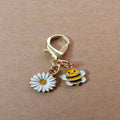 Charm Anhänger Biene Maiblume - Kreativstuebchen