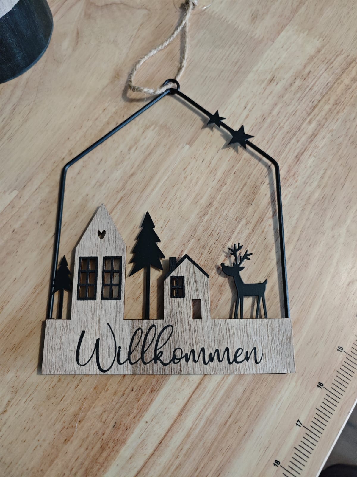 Fensterring oder TÜRKRANZ zum Hängen mit Hausmotiv, Zuhause, Willkommen, aus Metall, Holz - Kreativstuebchen