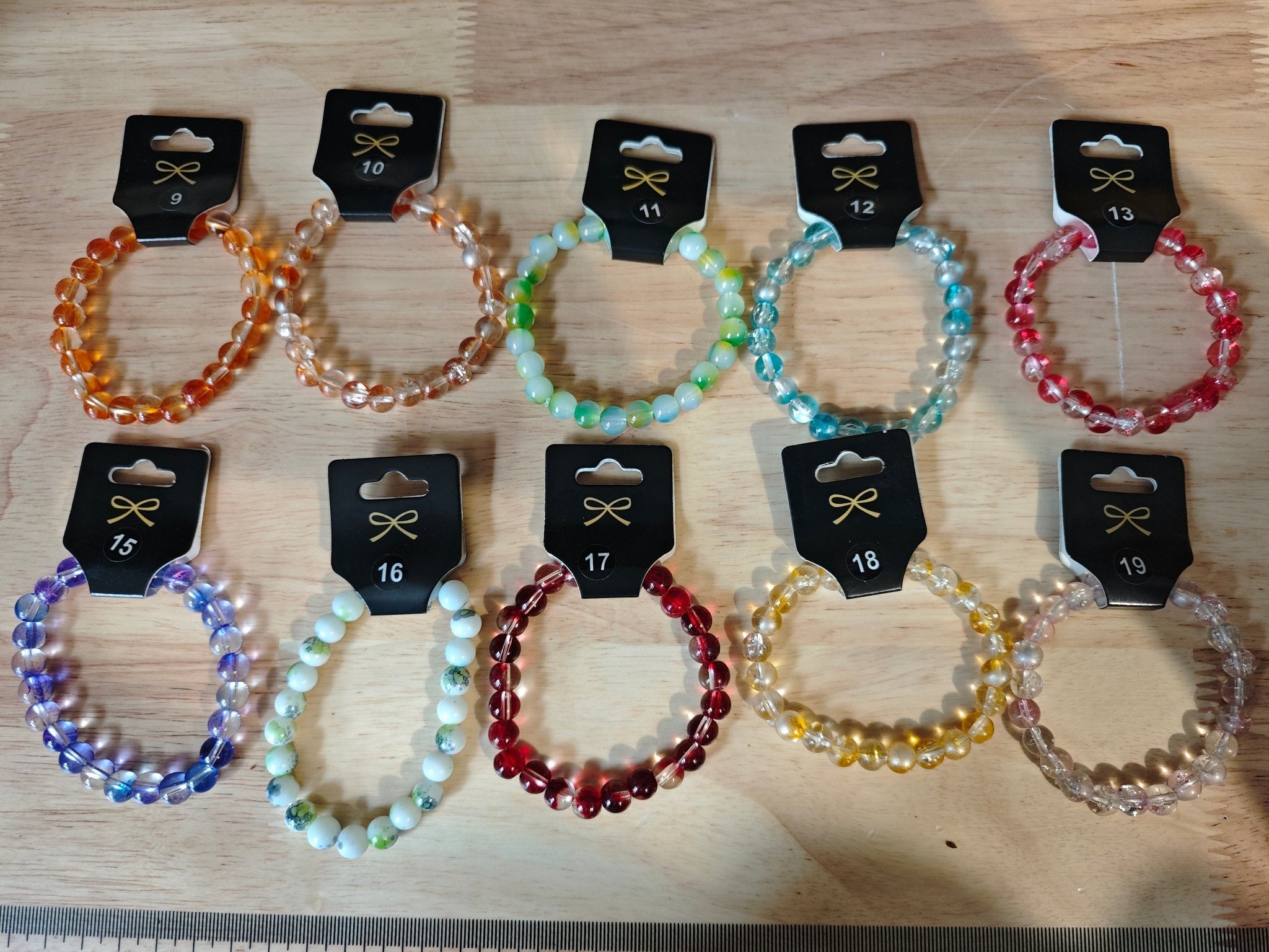 Verschieden Armbänder mit Perlen und Anker - Kreativstuebchen