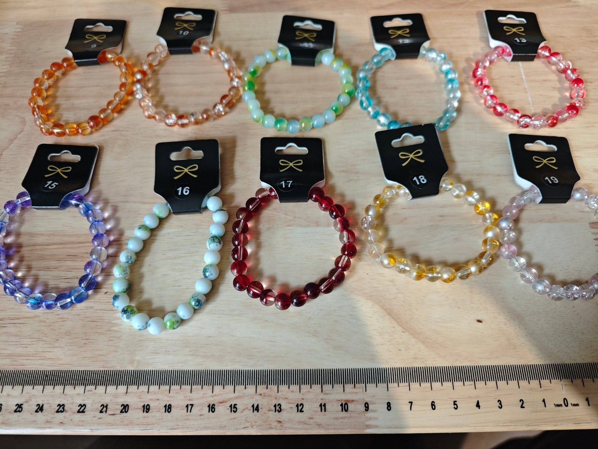 Verschieden Armbänder mit Perlen und Anker - Kreativstuebchen